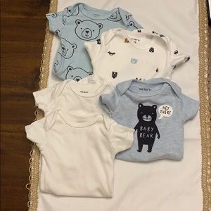 Newborn onesie bundle! 💵$5 for $25👛